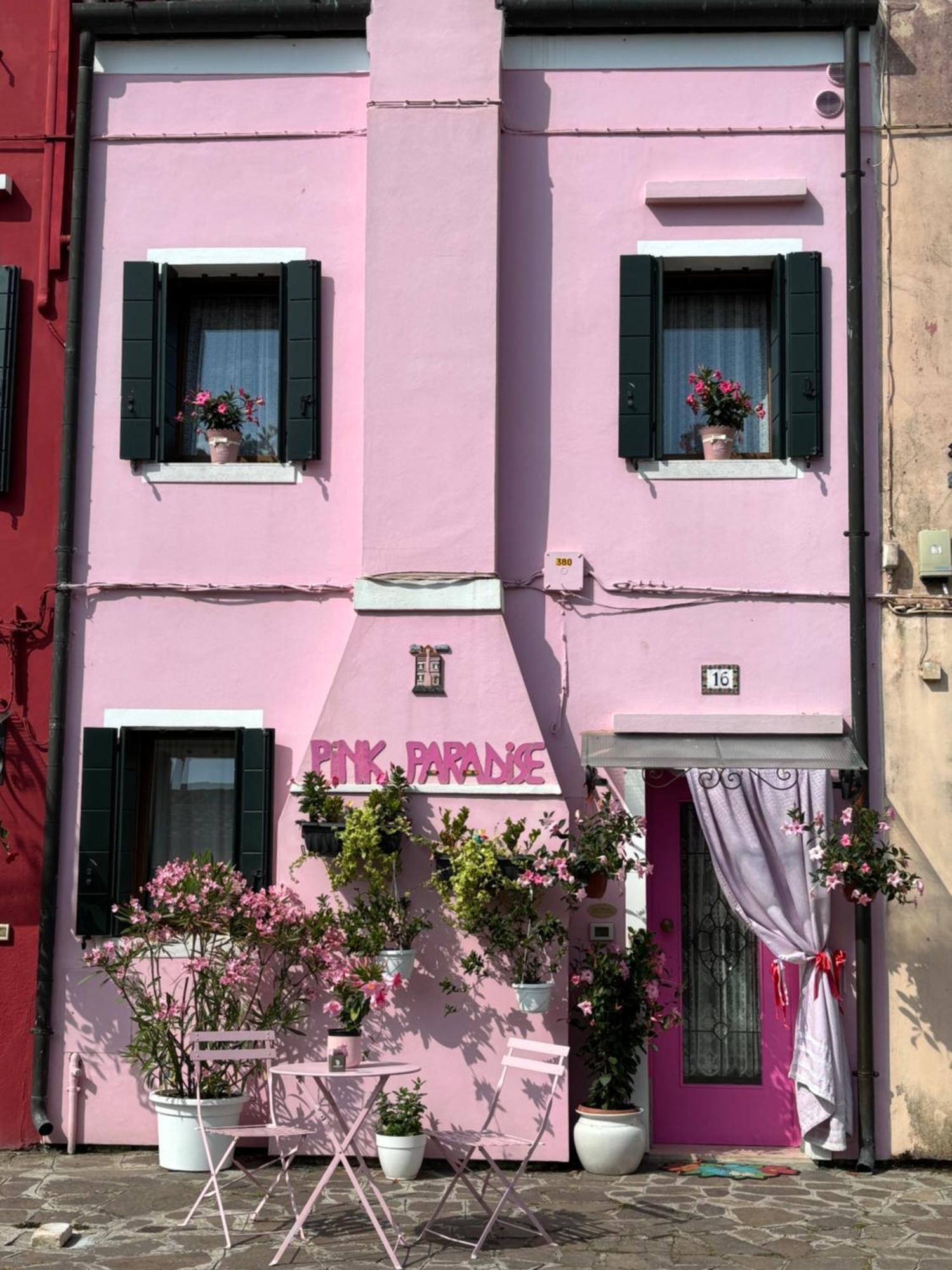 Apartment Pink Paradise *
